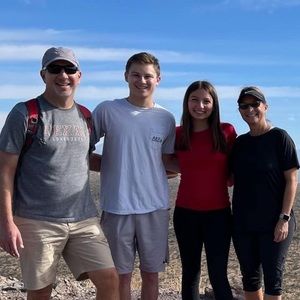 Meet your Posher, Kelly